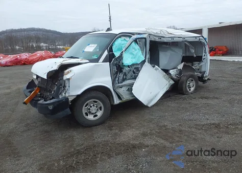 2017 Chevrolet Express 2500 Work Van из США, поврежденный, VIN 1GCWGAFF8H1137877